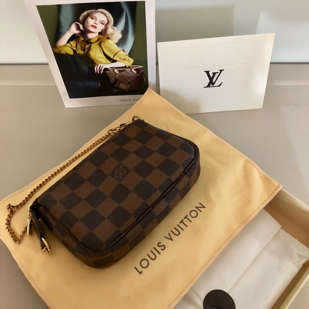 Louis Vuitton Damier Ebene Mini Pochette
